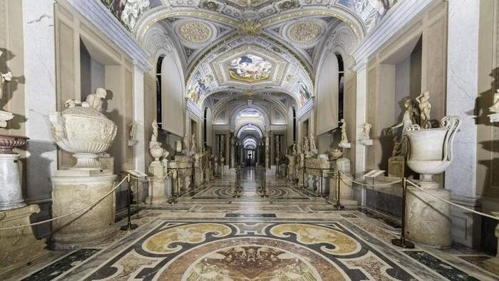 Interno della Galleria dei Candelabri dei Musei Vaticani