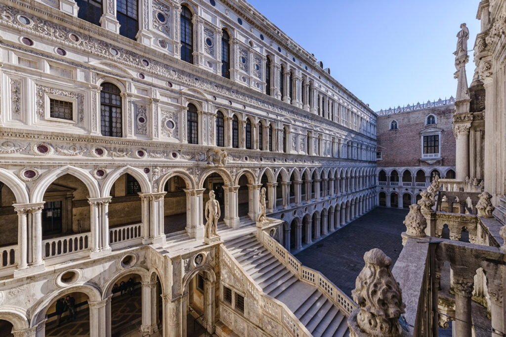 Cortile interno di Palazzo Ducale